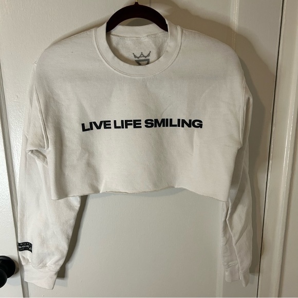 Prince Royce Classic Tour cropped sweatshirt - Picture 3 of 6